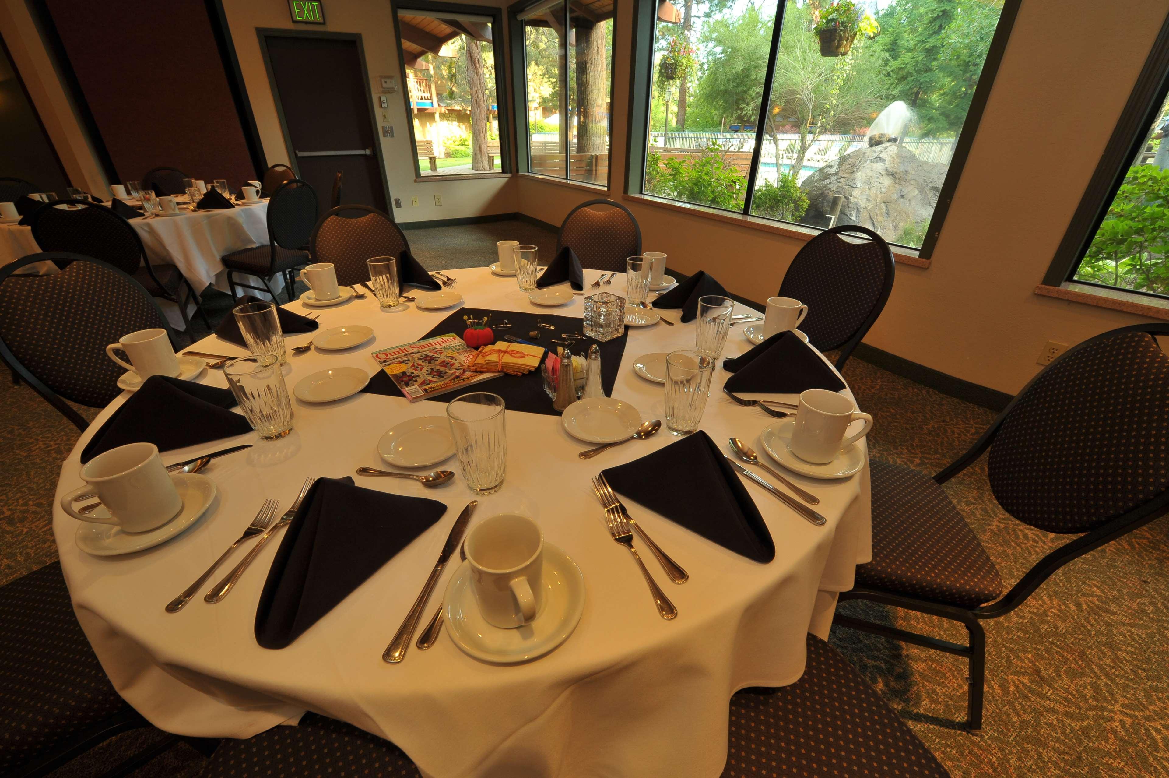 Shilo Inn Suites Hotel - Bend Restaurant bilde